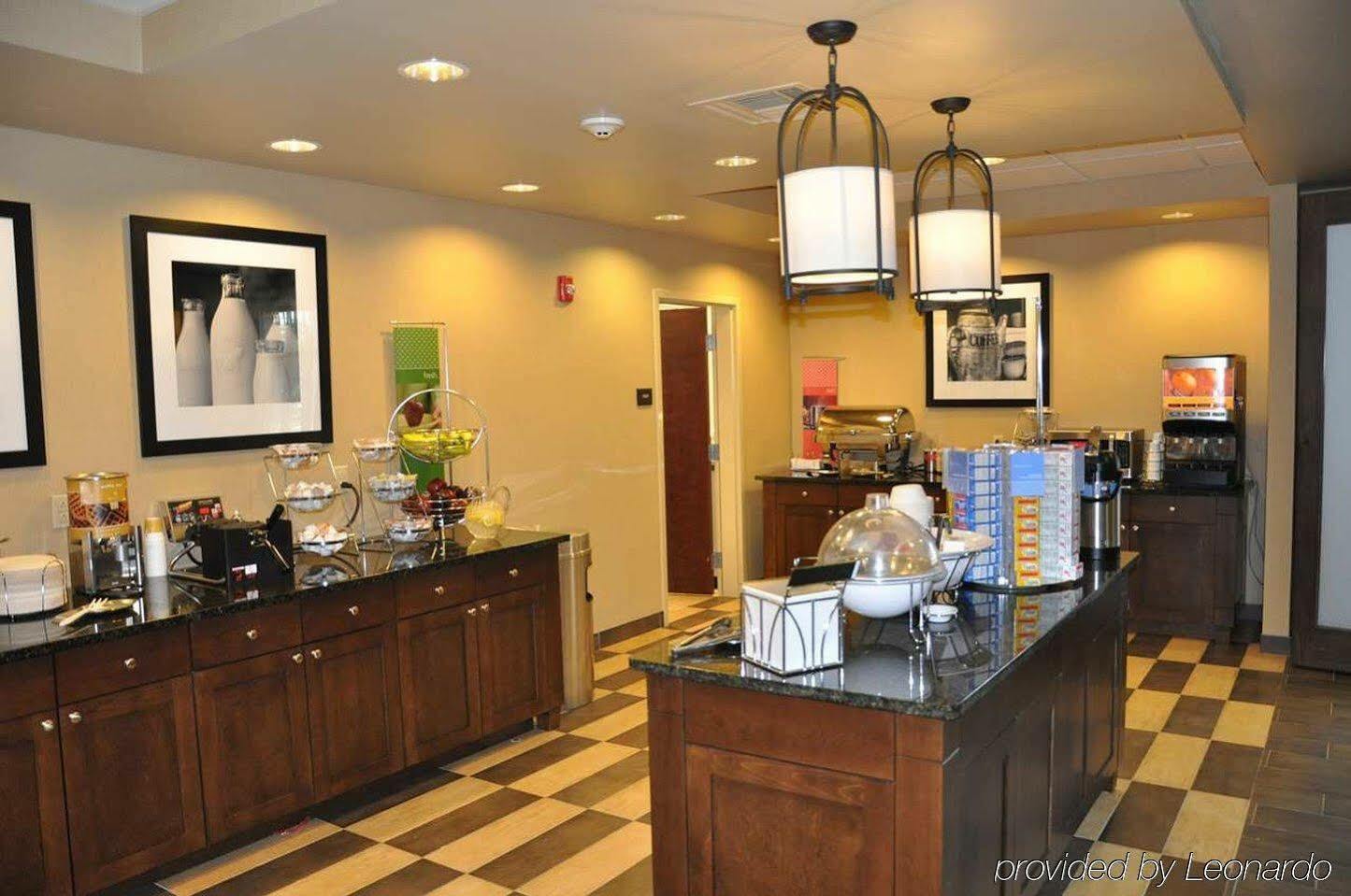 Hampton Inn Winfield Tucker Buitenkant foto